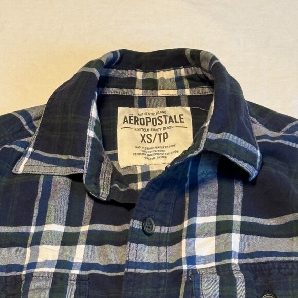 Aeropostale Women's Plaid Grunge Navy, Green, and White Button Down XS - Picture 3 of 6